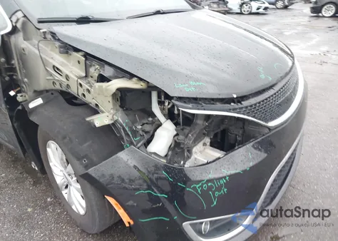 2018 Chrysler Pacifica Touring L z USA, uszkodzony, nr VIN 2C4RC1BG0JR237321